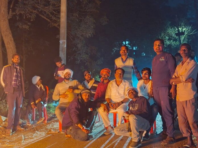 2026 होलिका दहन की रात 2 मार्च को जलती हुई होलिका की तस्वीर